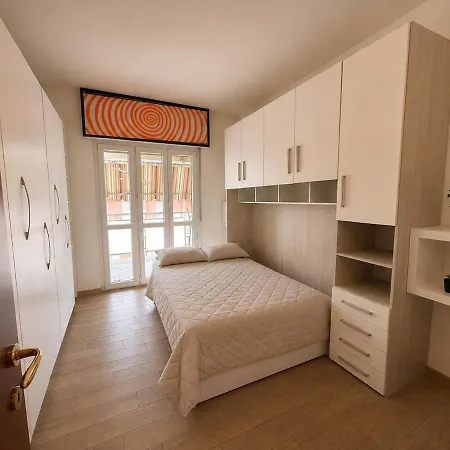 Spazioso 6 Posti Letto Comodo A Tutti I Servizi